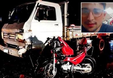 Jovem de 24 anos morre em batida de moto contra caminhão em rodovia no interior de SP